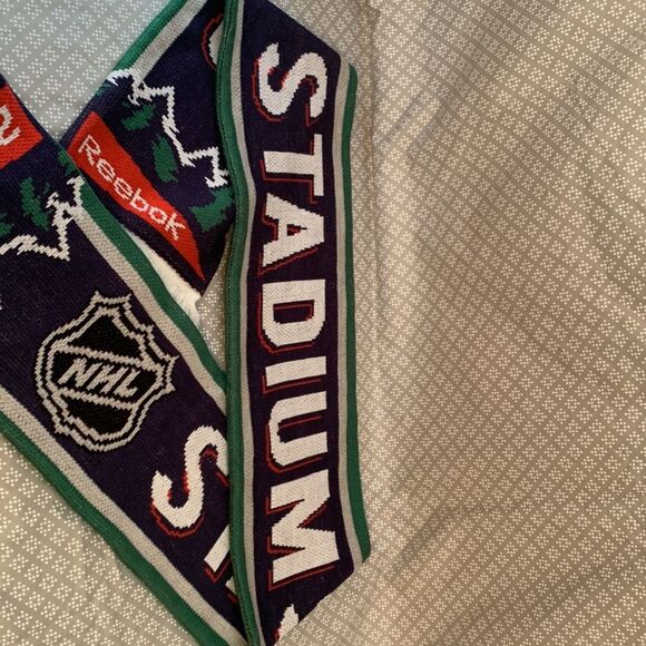 2016 NHL Reebok Stadium Scarf - Picture 5 of 8